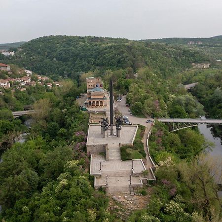 Bobevata Guest House - Floor 2 - Stunning View Old Town Veliko Tárnovo Exterior foto